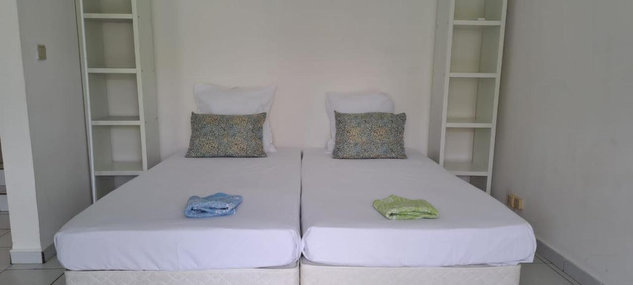 Vue Mer, Piscine, Appartement 4 Personnes Ле-Гозье Экстерьер фото