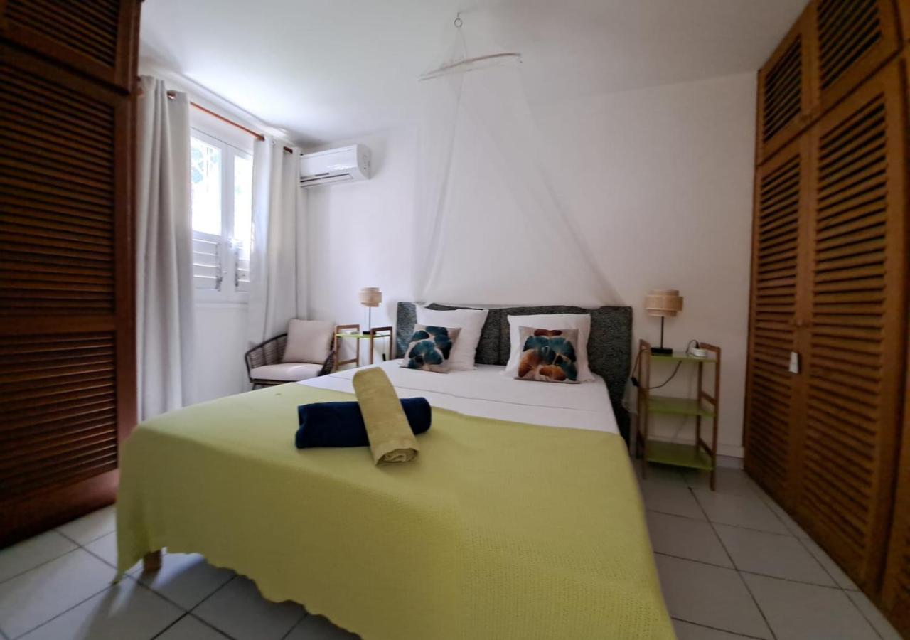 Vue Mer, Piscine, Appartement 4 Personnes Ле-Гозье Экстерьер фото